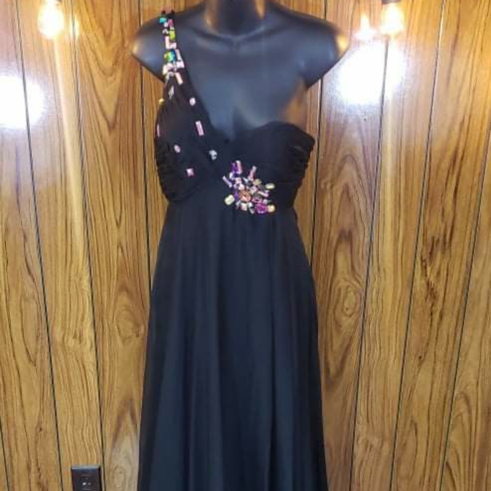 Mac Duggal - Long Dress - Color Black - Size 2 - 6459L - Original Price $279